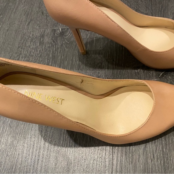 Nine West nude heels - size 6.5 - Picture 4 of 4